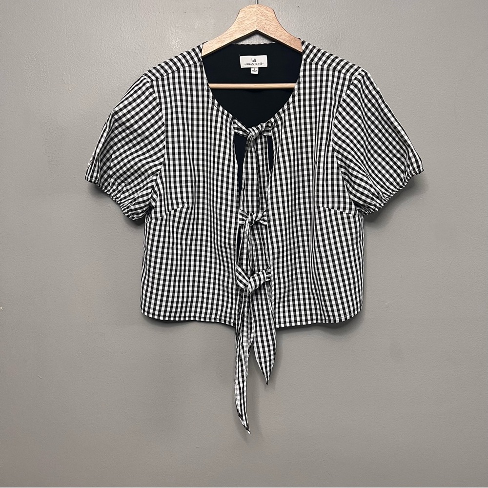 Urban Daizy Black & White Gingham Tie Front Cropped Blouse W/ Puff Sleeve Large